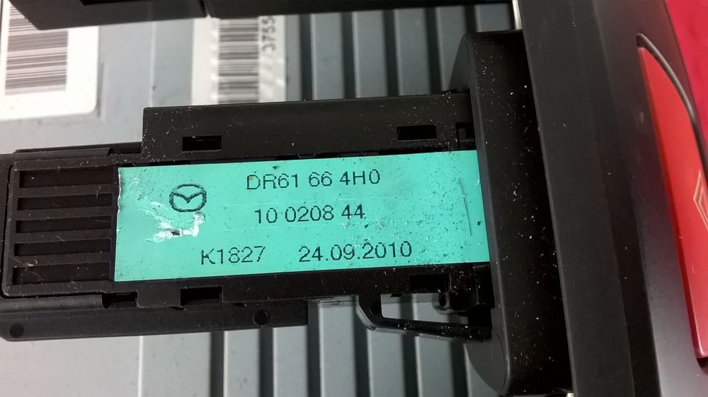 Rádio - DL4066AR0 / DP7566AH0 / DR61664H0 [Mazda 2 (DE_, DH_3)]