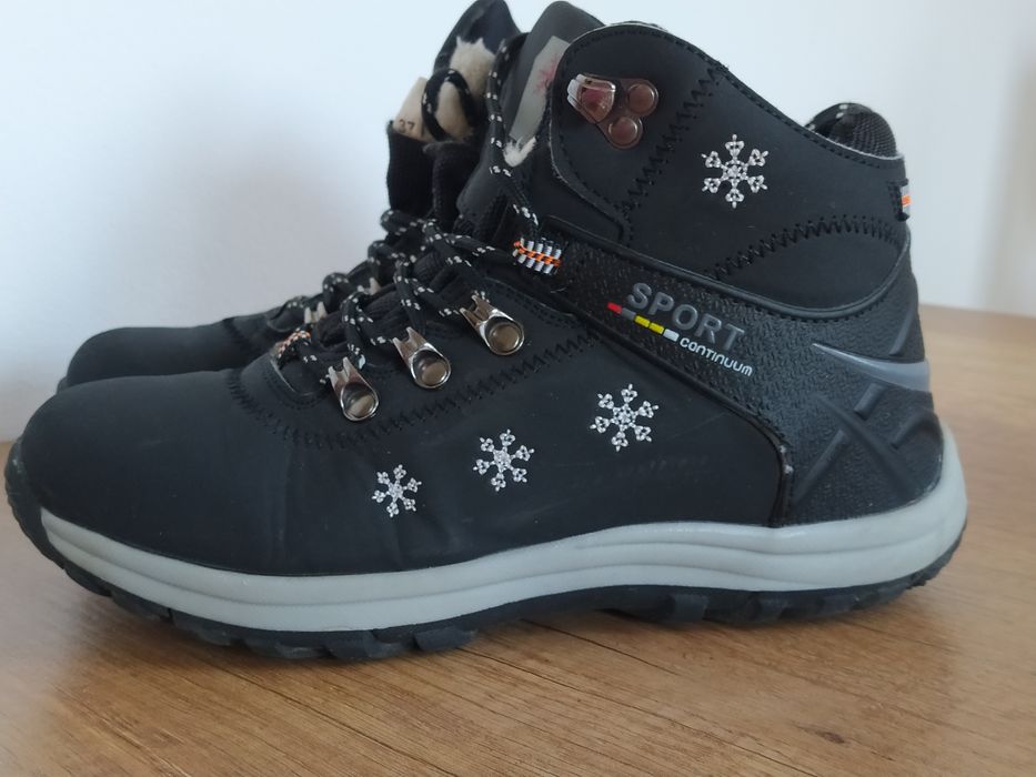 Buty zimowe kozaki, trzewiki rozm. 35/36 stan Bardzo Dobry