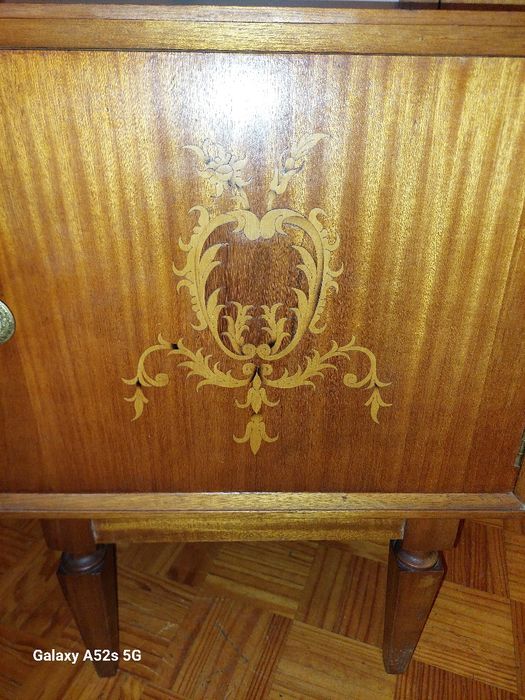 Mesa cabeceira vintage