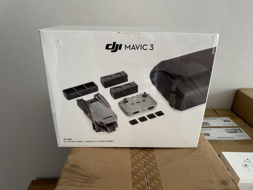 Квадрокоптер DJI Mavic 3 Fly More Combo новый-запечатан!