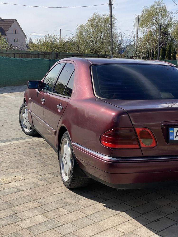 Mercedes W210 E290