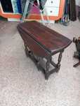 Mesa de abas pequena