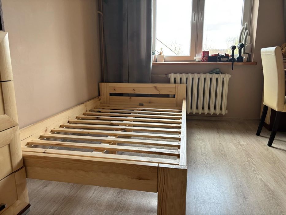 Łóżko drewniane sosnowe
