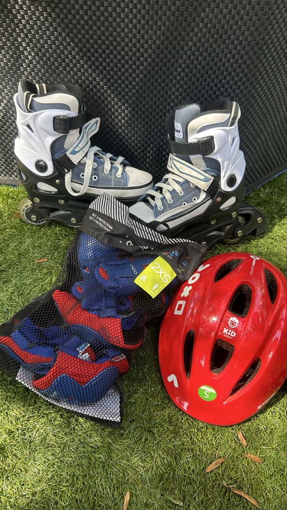 Patins em linha + Proteções + Capacete