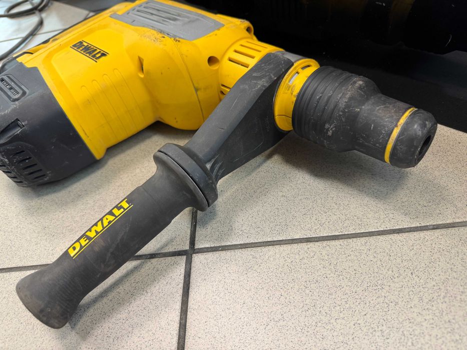 DeWalt Młotowiertarka Młot SDS-MAX 10,5J 1350W w walizce D25614K