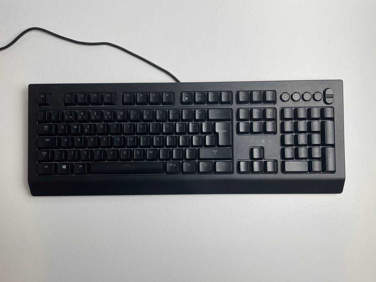 Teclado Razer Cynosa V2 (PT-PT)