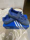 Tenis adidas campos azuis em otimo estado