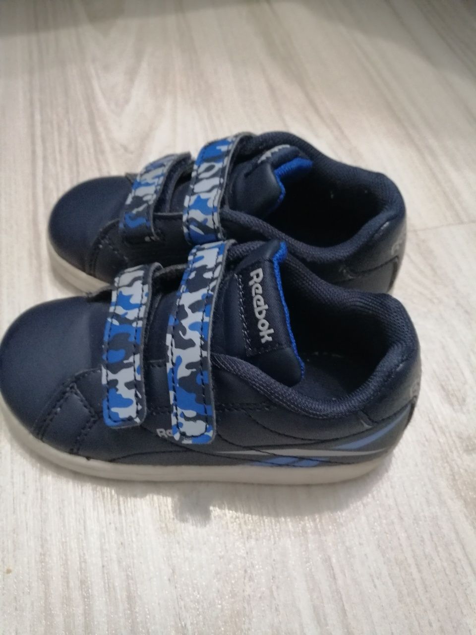 Buty dziecięce Reebok rozmiar 23,5