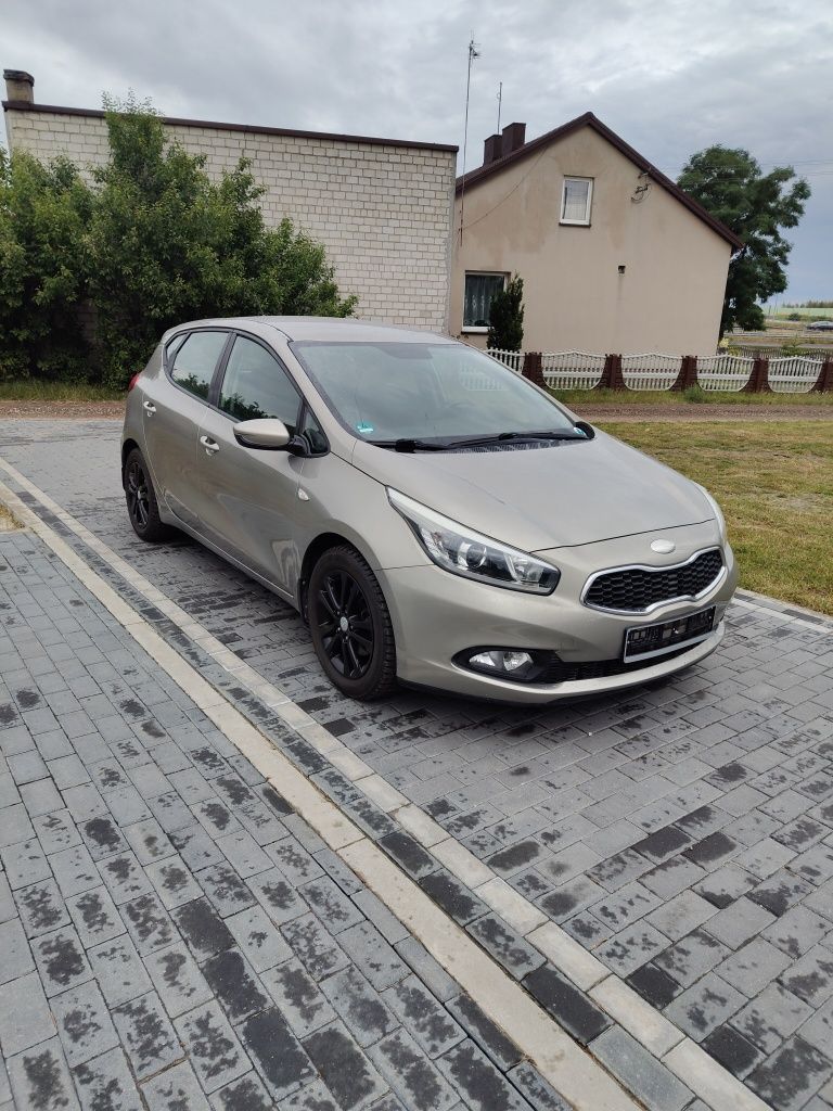 Kia cee'd 1.4 bezyna 2013 r 84 tys km..