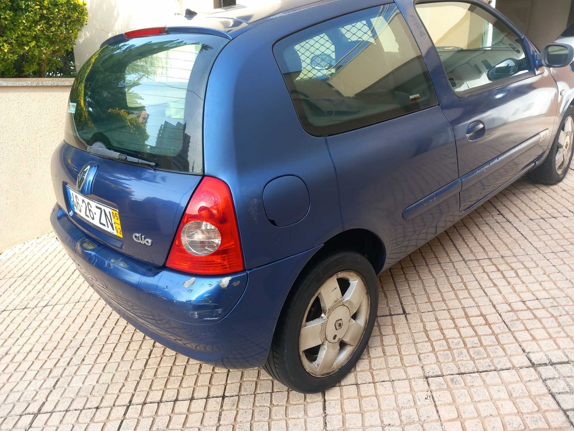 Renault clio 80CV