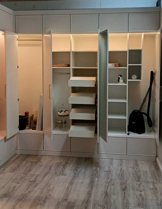 Garderoba z ekspozycji Elen