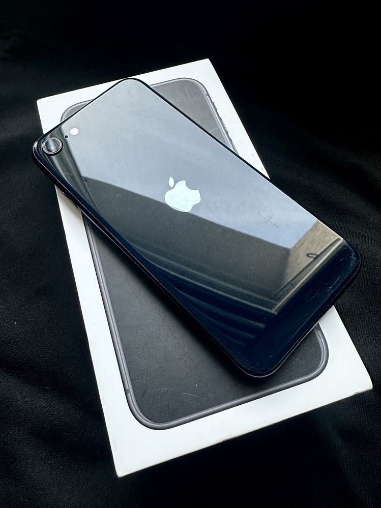 Iphone SE 3 gen 2022r.