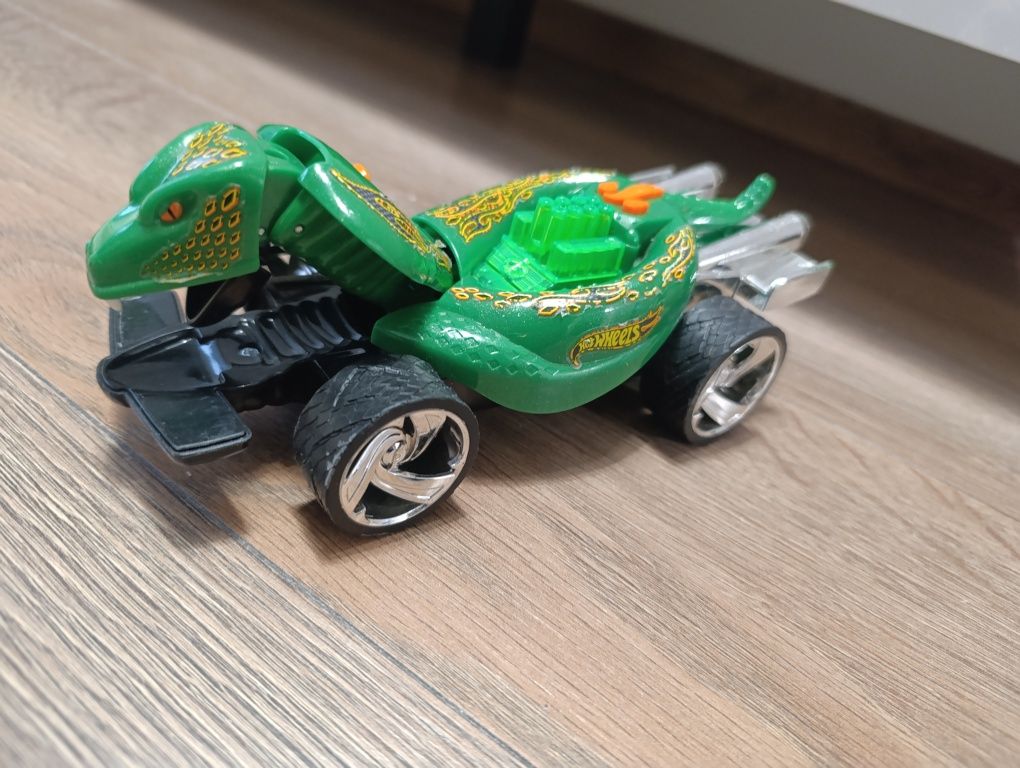 Autko Hot wheels Turboa Kobra z napędem bdb