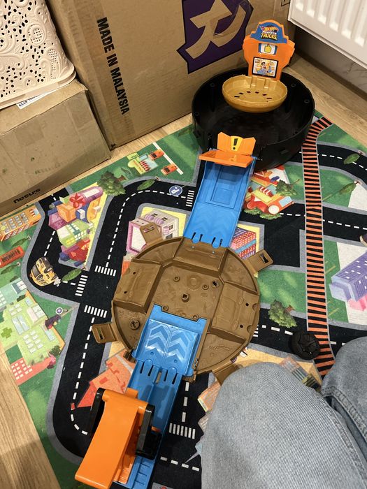 Трек hot wheels шина