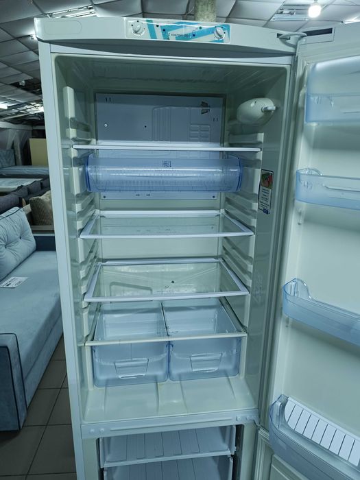 Двокамерний холодильник Indesit BH18.025