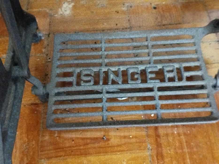 Máquina de costura Singer anos 30