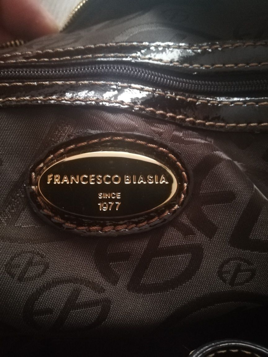 Продам женскую сумочку FRANCESCO BIASIA.