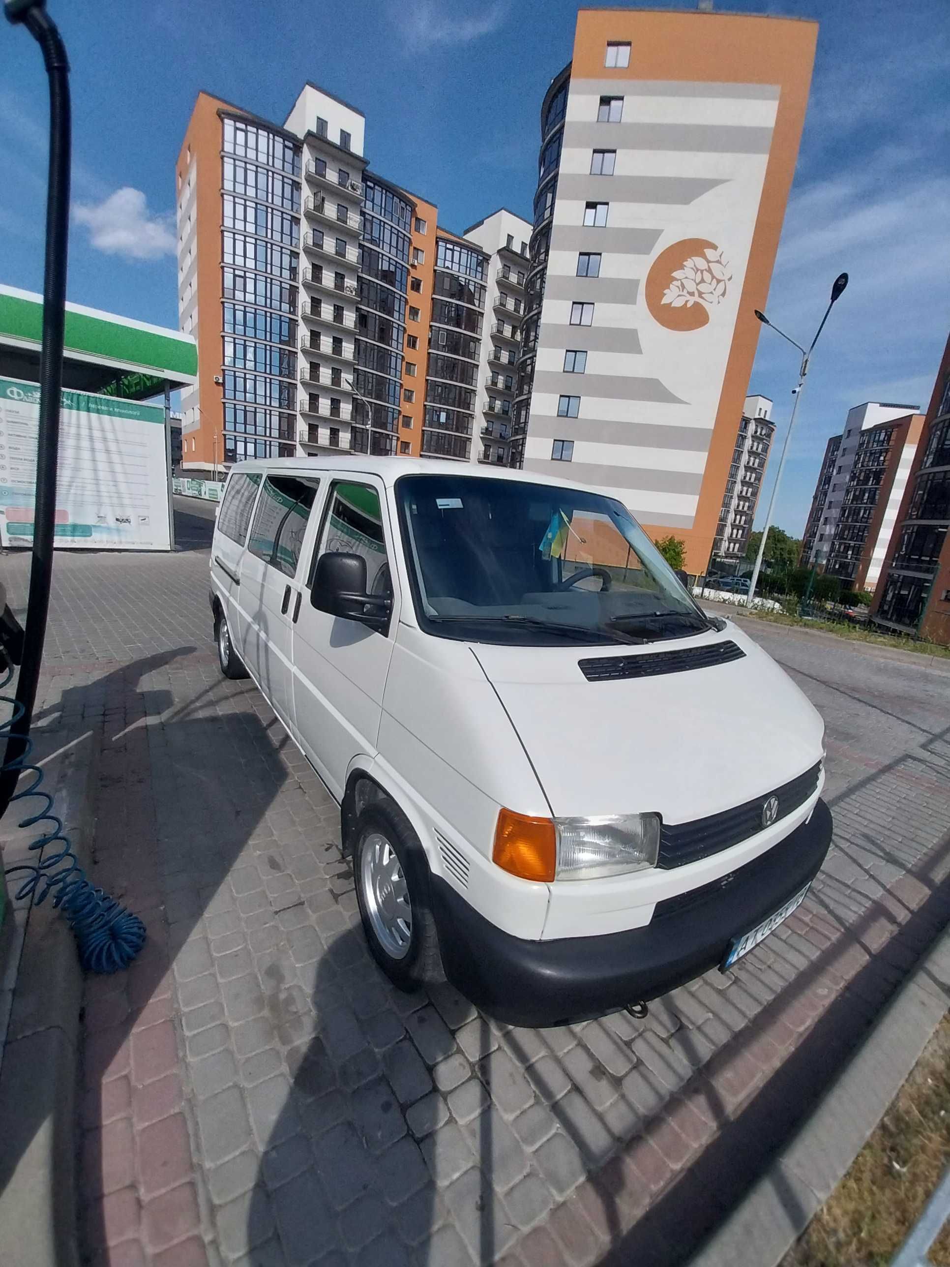 Volkswagen T4довга база