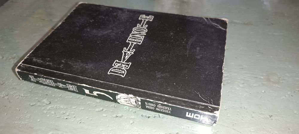 Livro antigo death note de 2003 edição espanhola