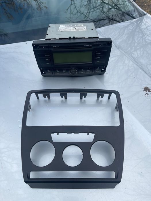Магнітола з рамкою шкоди а5