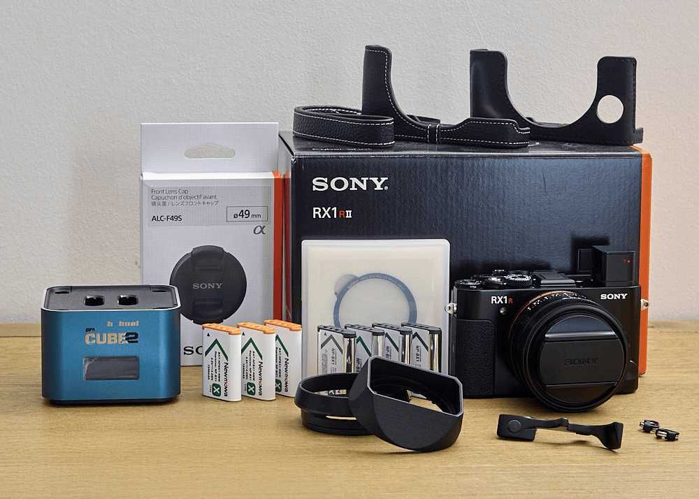 Sony RX1R II rx1r2 - aparat w znakomitym stanie, wiele akcesoriów