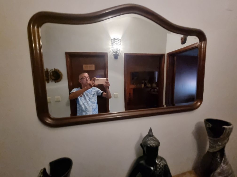 Sapateira com espelho
