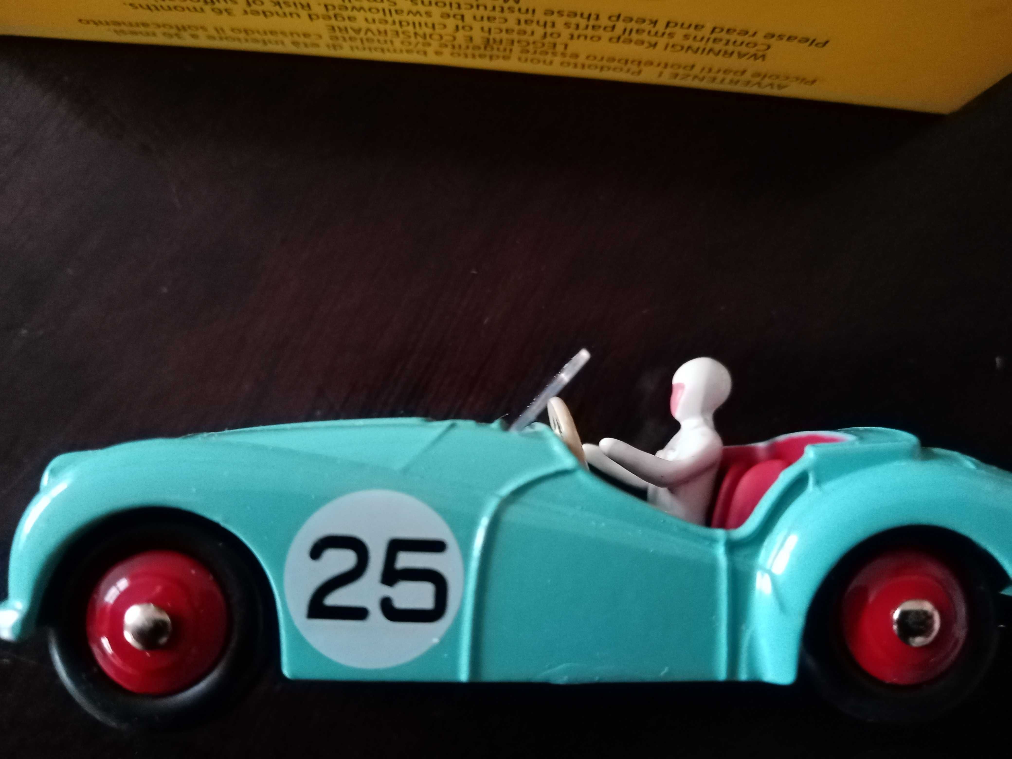 Samochodzik kolekcjonerski Dinky Toys