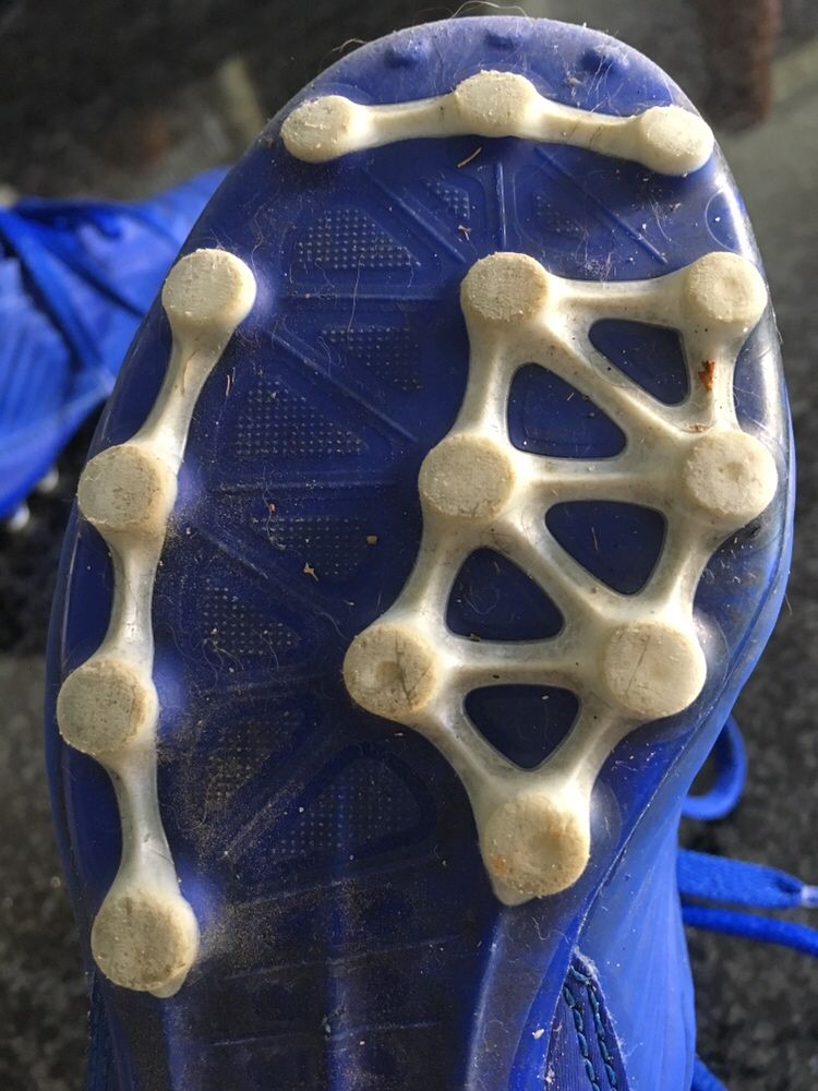 Vendo chuteiras relvado sintético,  ADIDAS n. 30