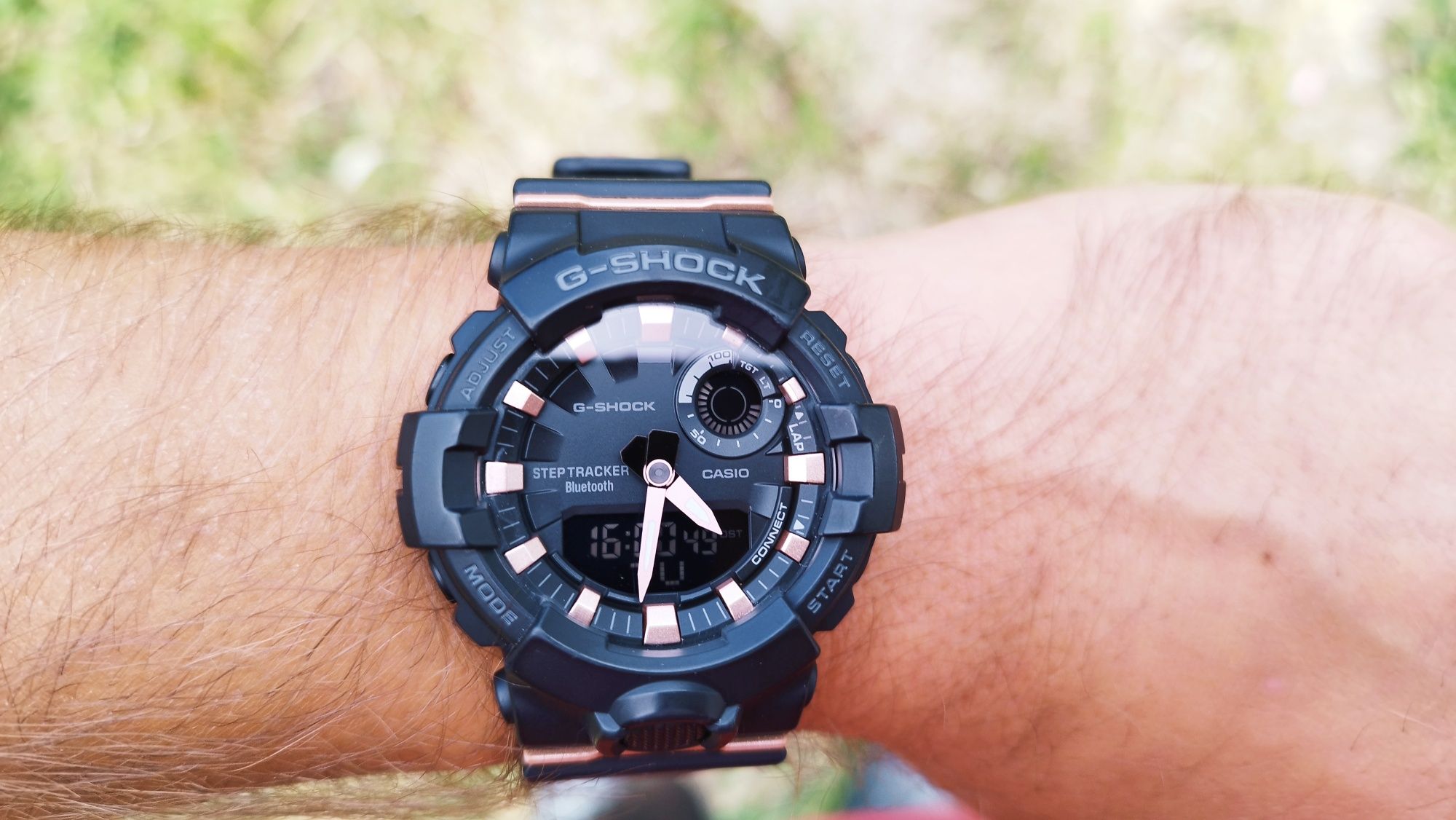 Годинник Casio G-Shock GMA-B800-1AER