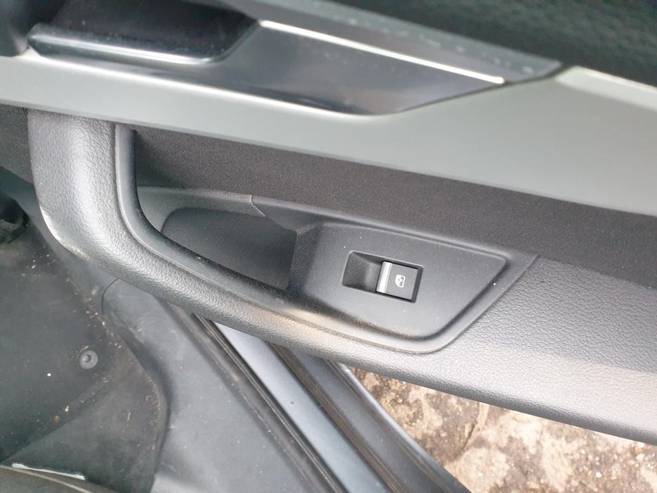 Comando / botão / interruptor vidros trás direito AUDI A4 (8W2, 8WC, B