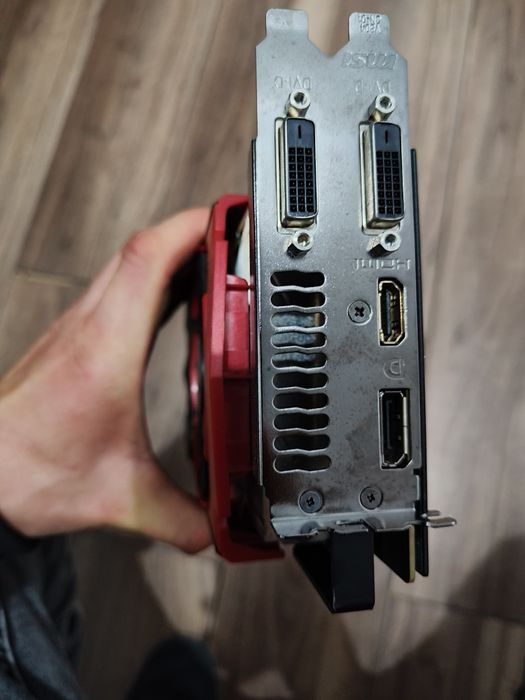 Karta graficzna MSI uszkodzona 8 GB R9 390 gaming