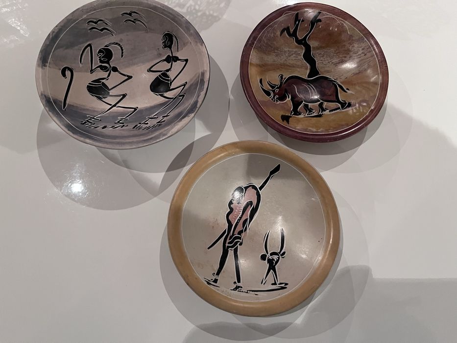 Conjunto de 3 pratos pintados à mão