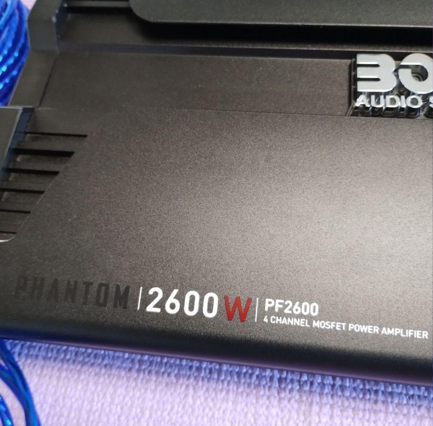 Amplificador Auto BOSS Audio Systems Phantom PF2600 de 2600w 4 canais
