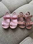 Босоніжки Crocs рожеві 24 розмір С7 та clarks