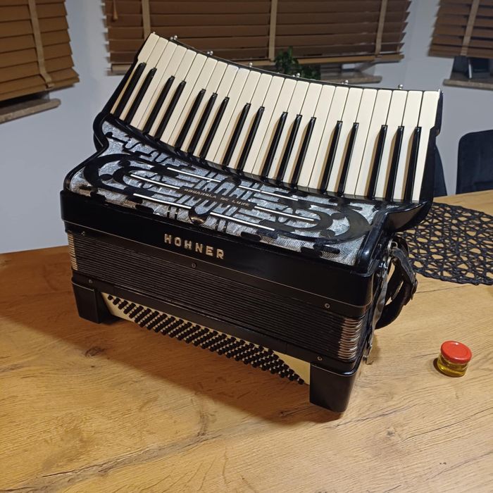 Akordeon Hohner Organola de lux 4/5 chory