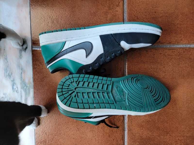 Sapatilhas Nike Jordan 1 Low White Black Mystic Green Tamanho 44.5