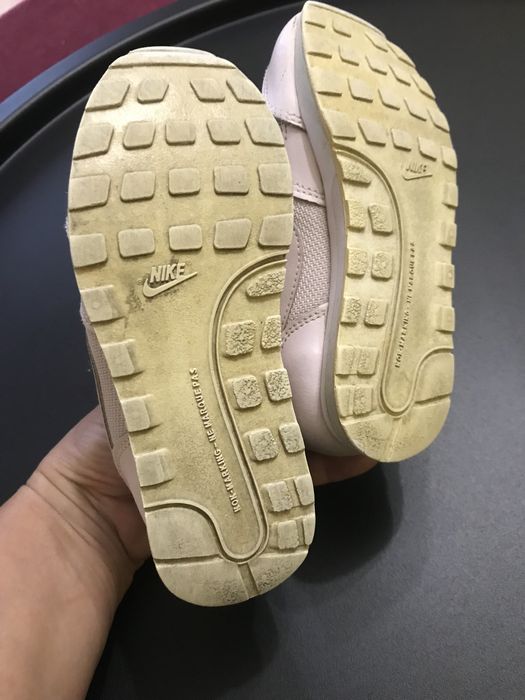 Зручні дитячі кросівки розмір 26