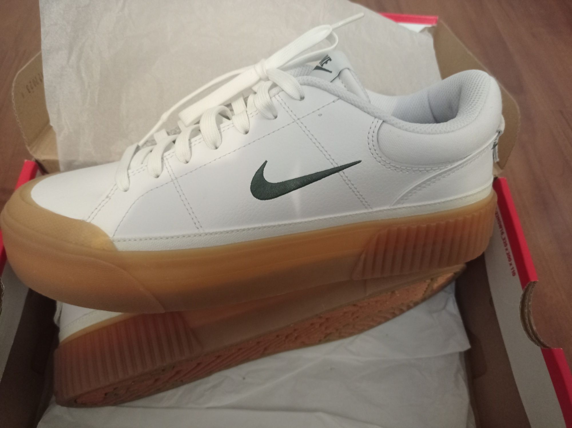Кросівки оригінальні  NIKE