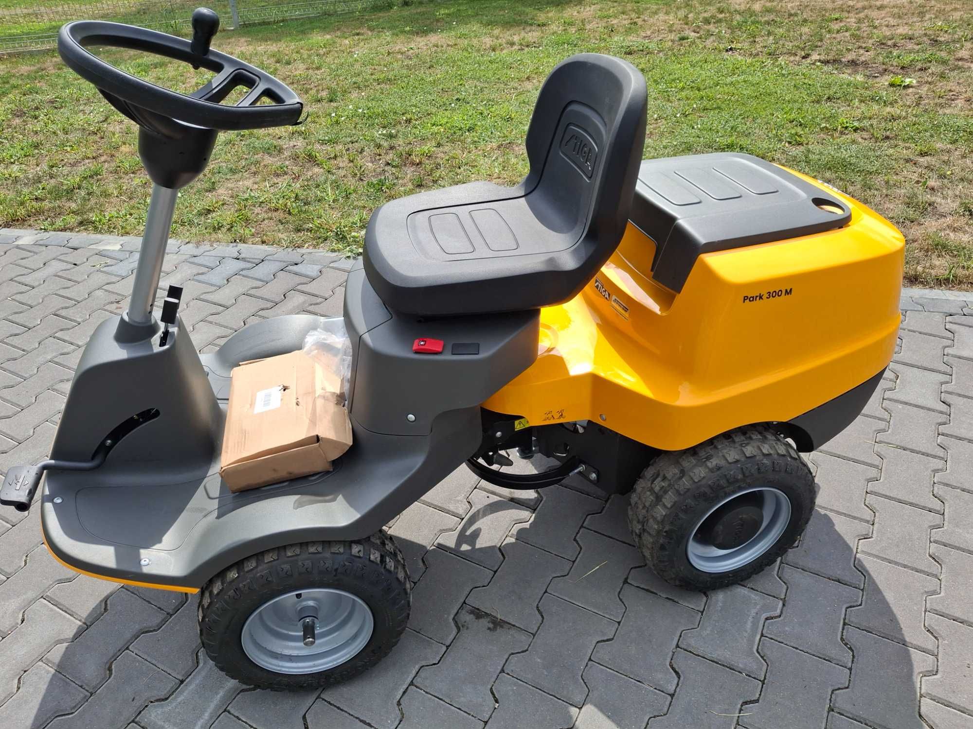 Nowy powystawowy traktorek stiga park 300 M