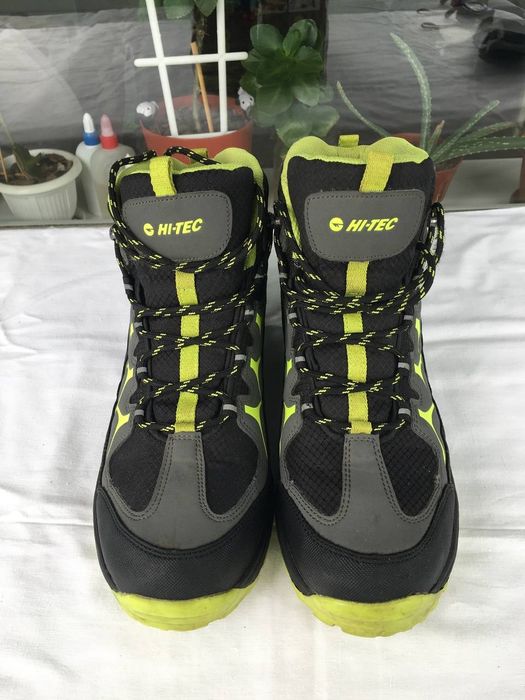 Продам зимние ботинки