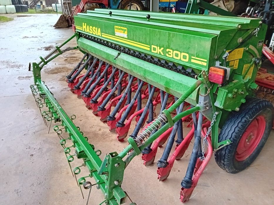 Siewnik Hassia dk 300 dkl znaczniki grabki amazone 3m