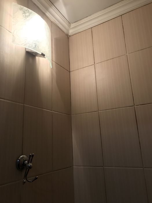 Продаж кімнати на Молодіжній