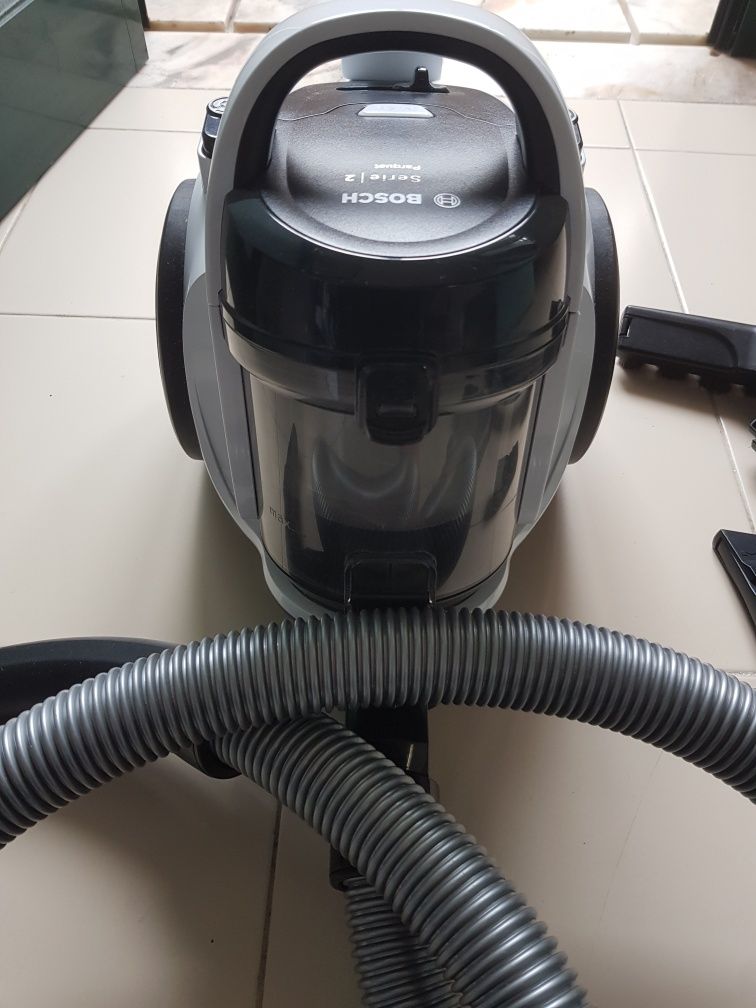 Aspirador sem saco Bosch Serie 2 Parquet