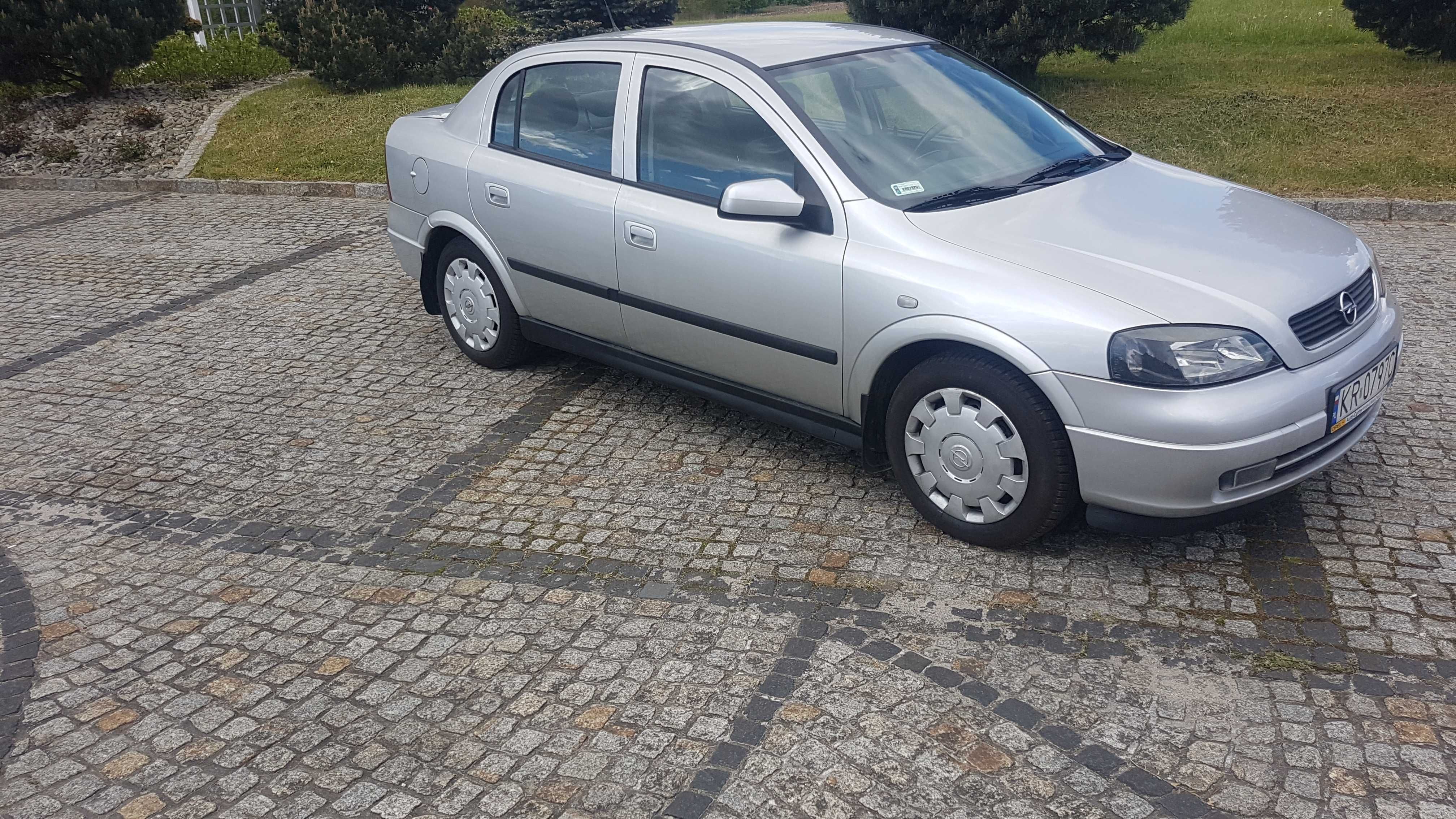 Opel Astra Sedan Niski Przebieg Salon Polska 1.7 isuzu Climatronic