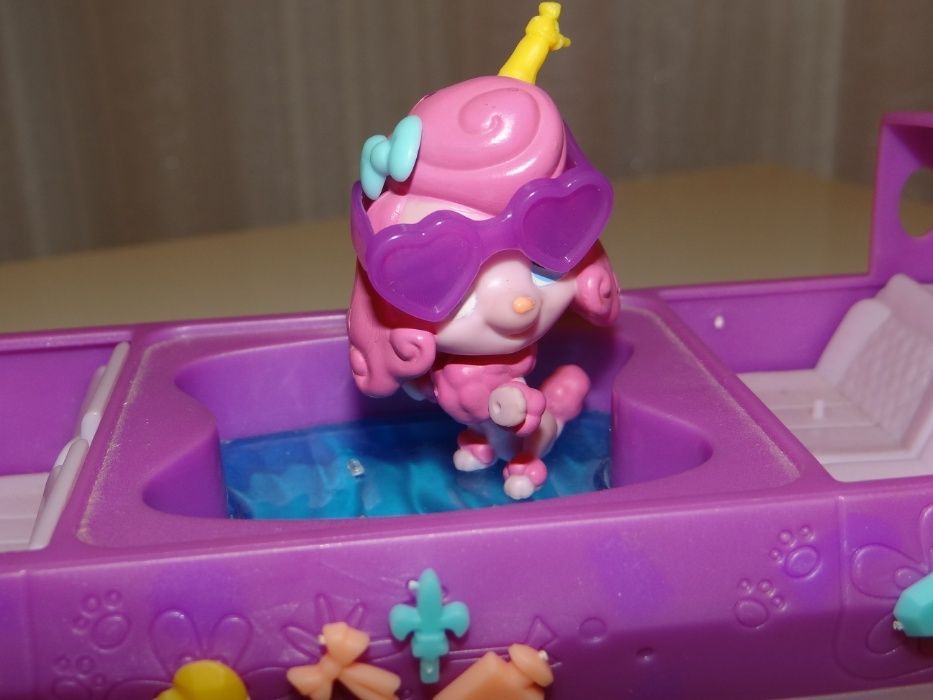 Littlest Pet Shop limuzyna z basenem, figurka i dodatki - UNIKAT !