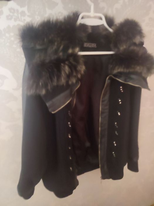 шикарна курточка-бомбер