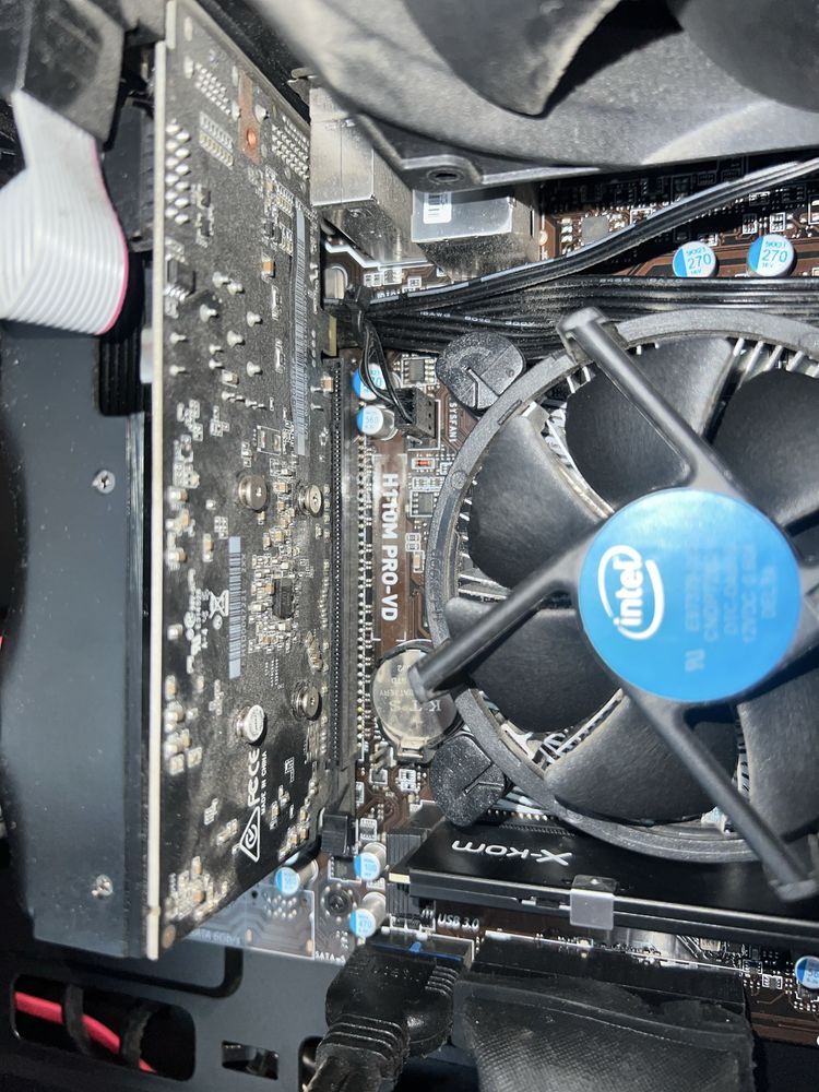 Komputer Intel Core i5 7400 3.00GHz,  pamieć RAM 8GB DDR4 17000 DIMM