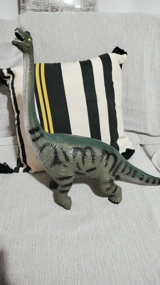 Dinossauro com som