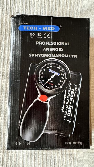 Profesjonalny aparat do mierzenia ciśnienienia krwi Tech med
