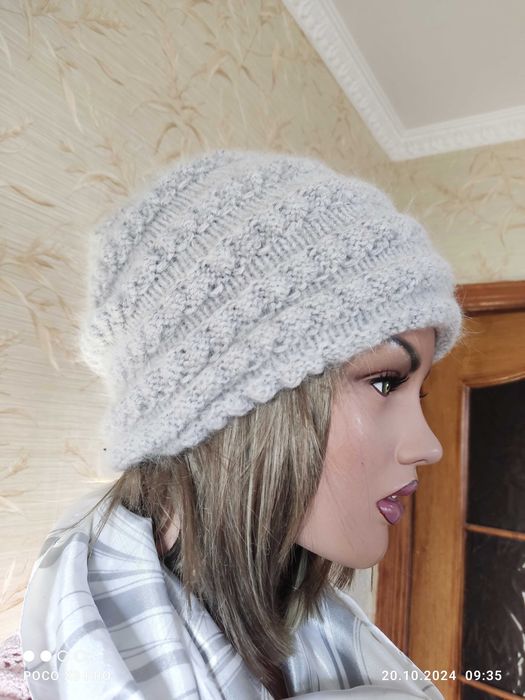 Шапочка пух норки на мериносе.Новая.